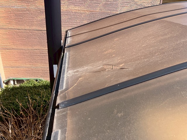 カーポートの破損状況